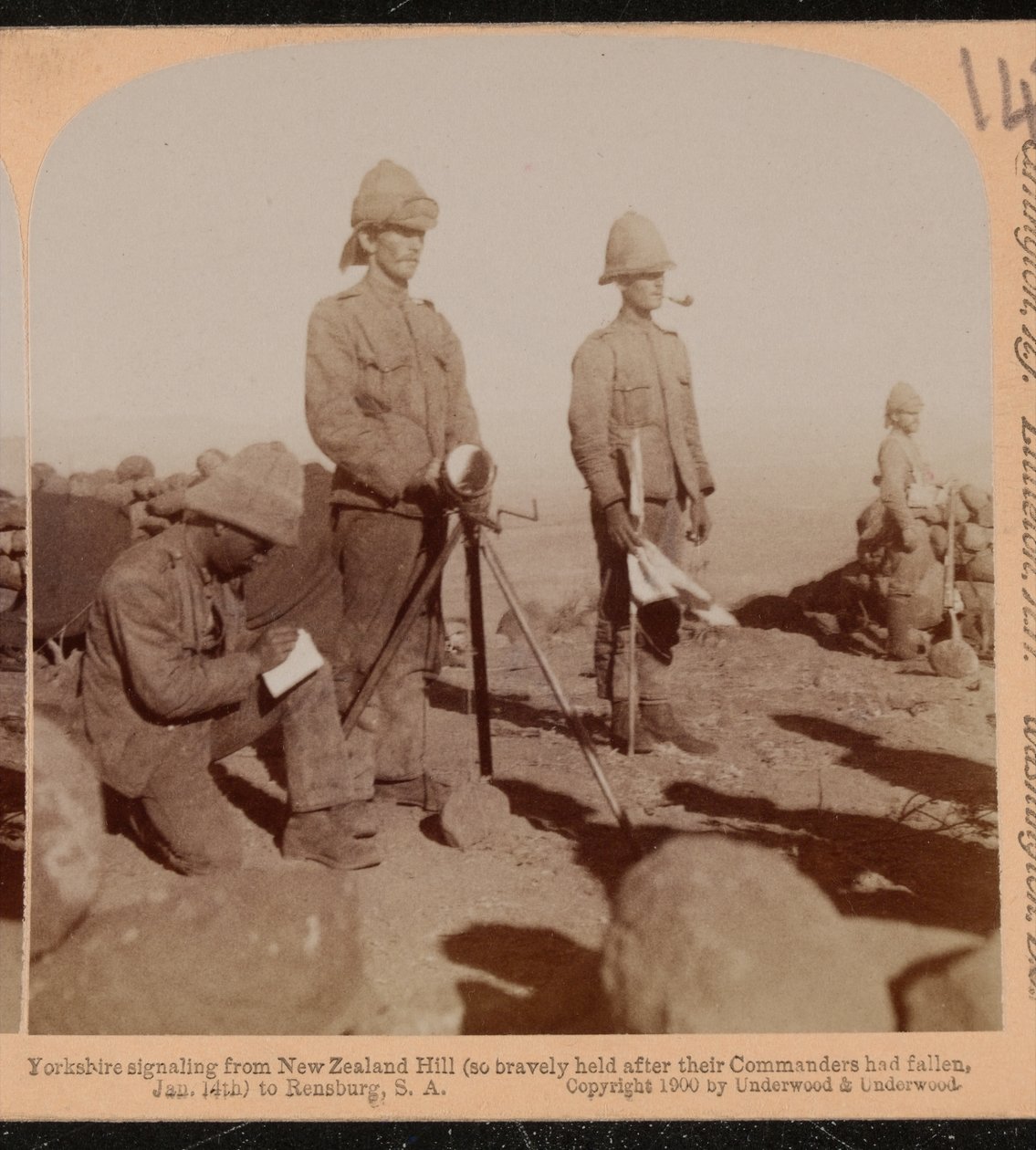 Yorkshire Regiment heliografhold signalerer fra New Zealand Hill, Boer War af Underwood and Underwood