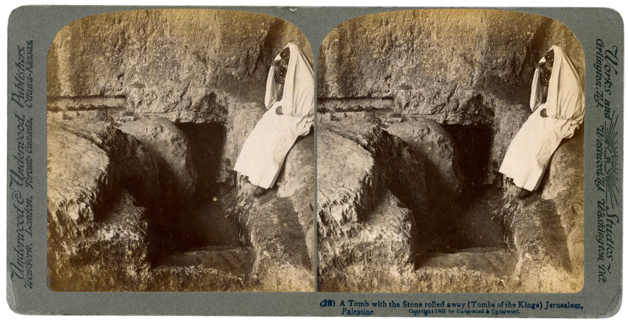 En grav med indgangsstenen rullet væk, Jerusalem, 1901 af Underwood and Underwood