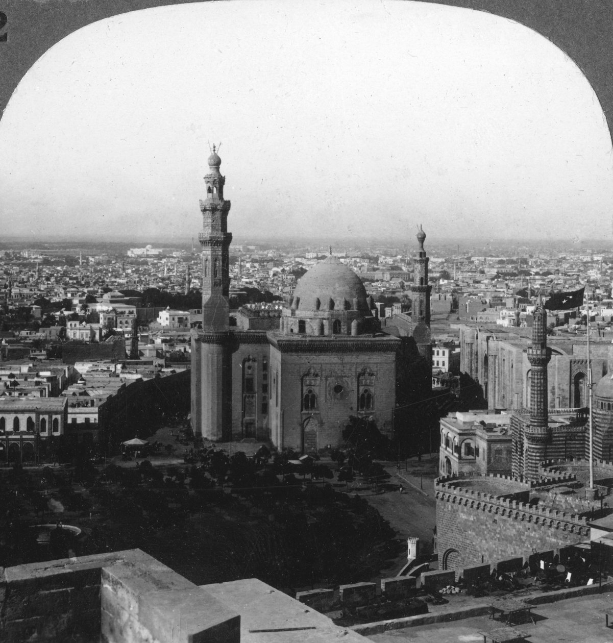 Kairo - hjemsted for de arabiske nætter, Afrikas største by, Egypten, 1905. af Underwood and Underwood