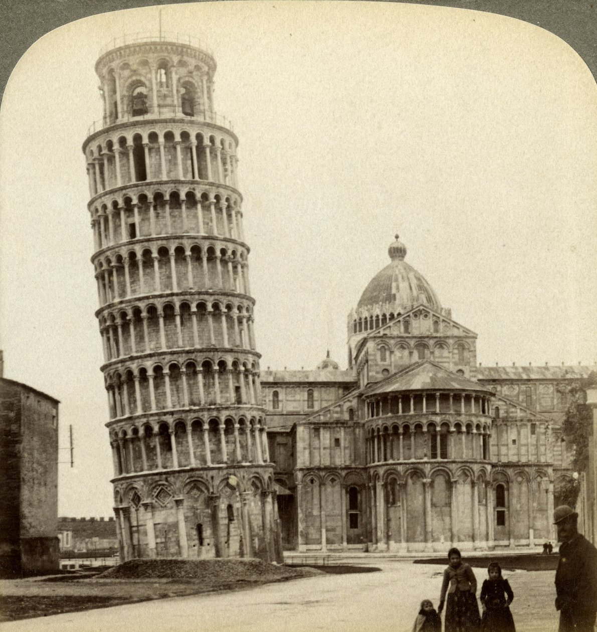 Katedralen og det skæve tårn i Pisa, Italien. af Underwood and Underwood