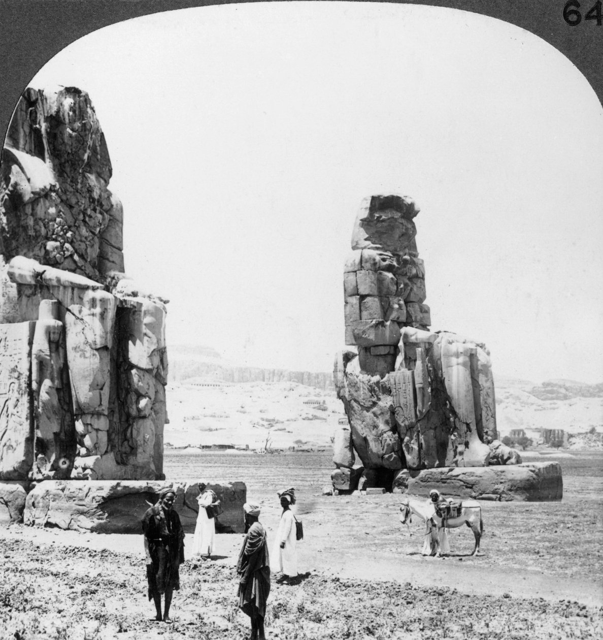 Kolossale Memnon-statuer i Theben, Egypten, 1905 af Underwood and Underwood