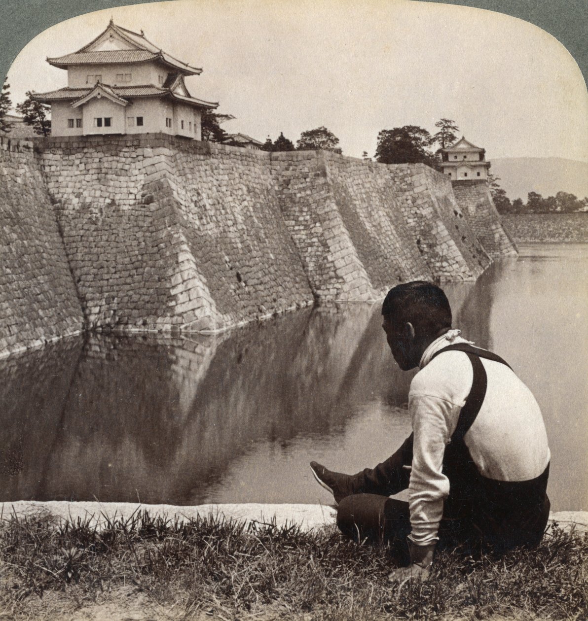 Feudalt slot af de stolte Shoguns, Osaka, Japan, 1904 af Underwood and Underwood