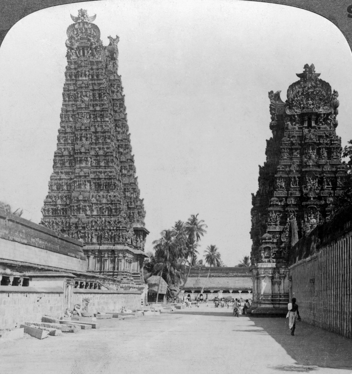 Gopuram, Sri Meenakshi Hindu Temple, Madurai, Tamil Nadu, Indien, C100s. af Underwood and Underwood