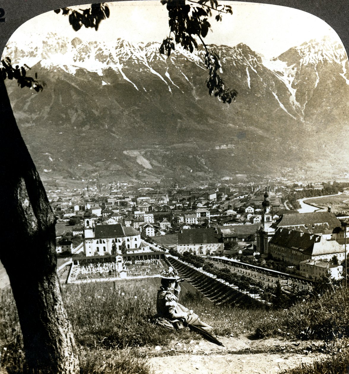 Innsbruck og de bayerske alper, Tyrol, Østrig. af Underwood and Underwood