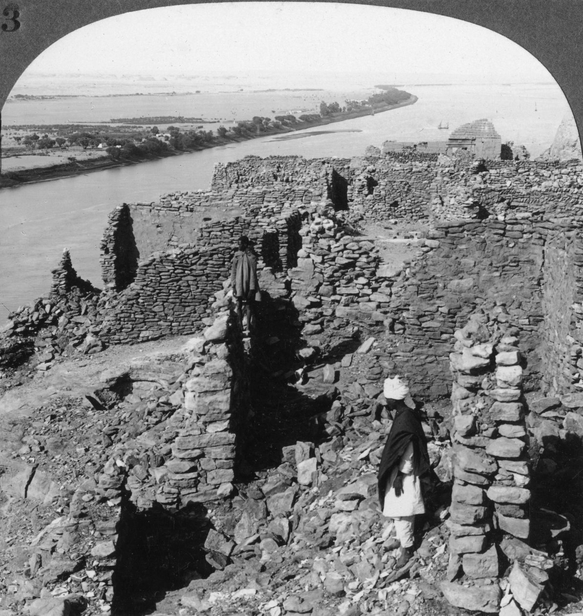 Kasr Qasr Ibrim og udsigt ned ad Nilen i Nubia, Egypten, 1905. af Underwood and Underwood