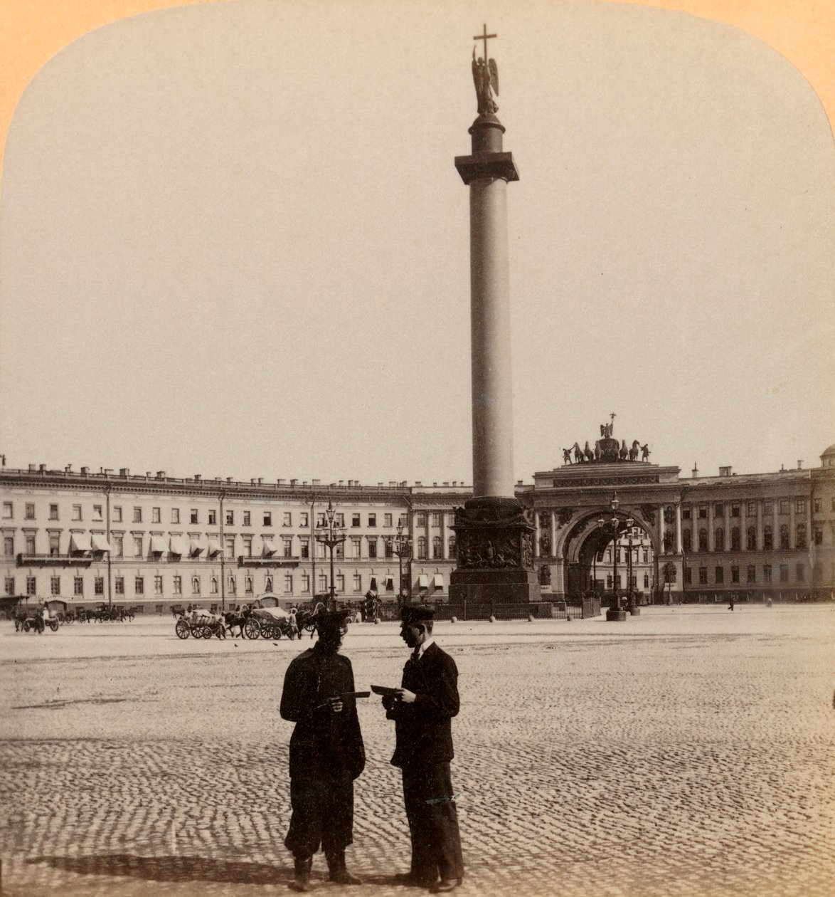 Monument til Alexander I., Triumfbuen og Staab-bygningen, Skt. Petersborg, Rusland, 1897. af Underwood and Underwood