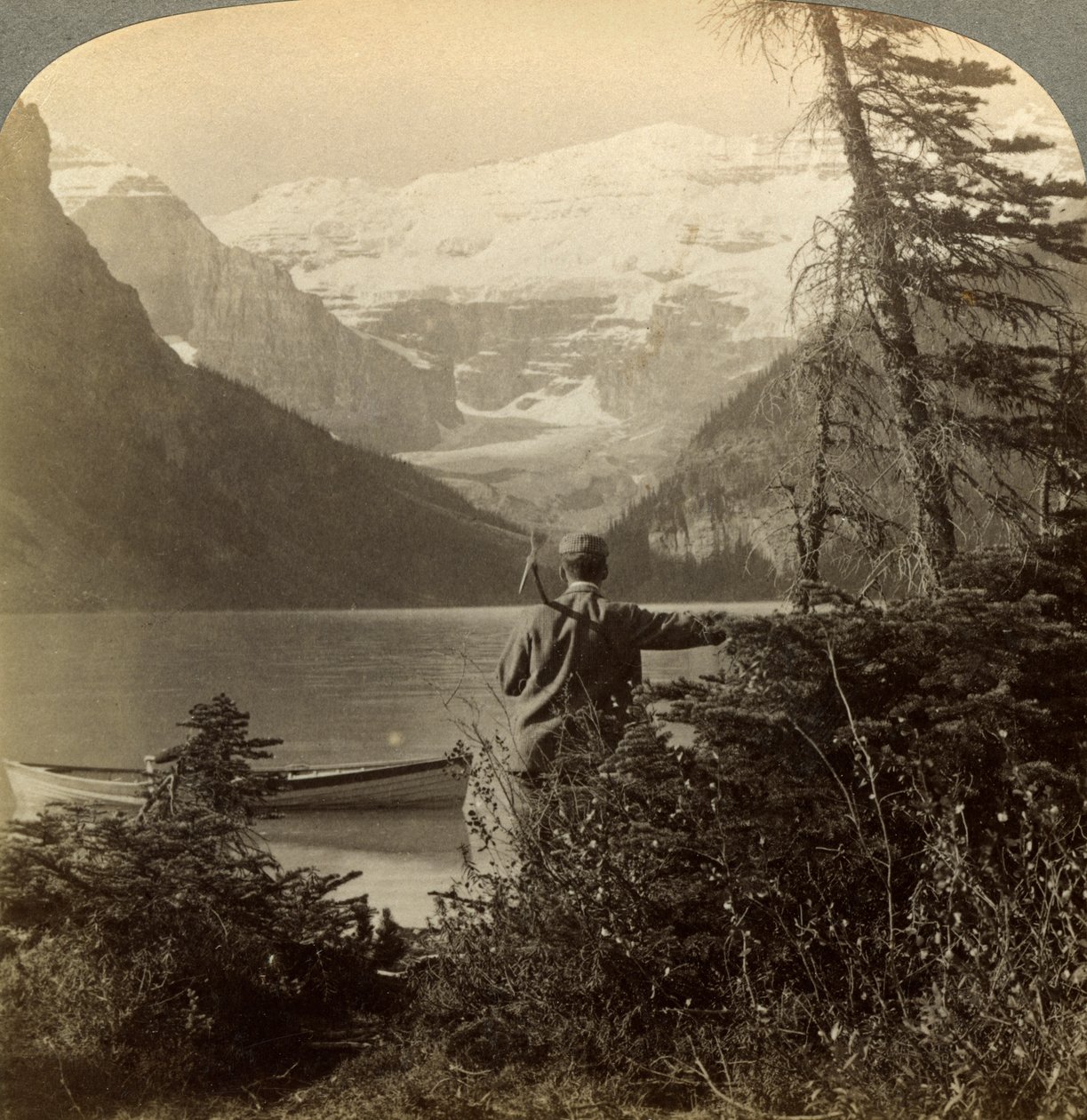 Mount Victoria, Rocky Mountains, Alberta, Canada. af Underwood and Underwood