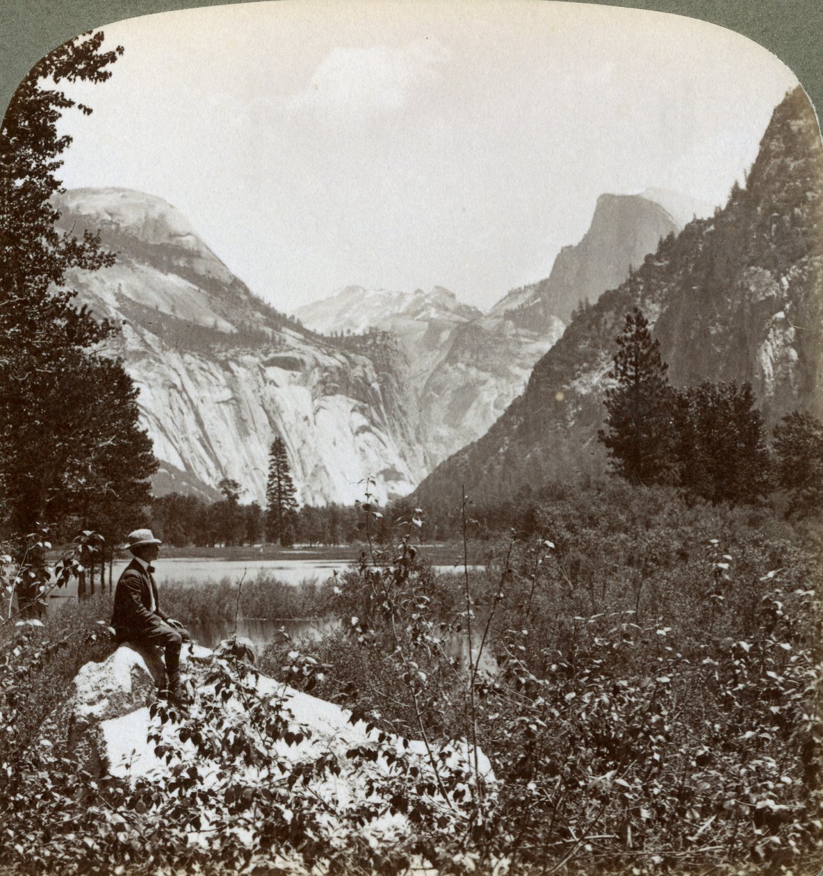 North Dome, Half Dome and Clouds Rest, Yosemite Valley, Californien, USA, 1902 af Underwood and Underwood