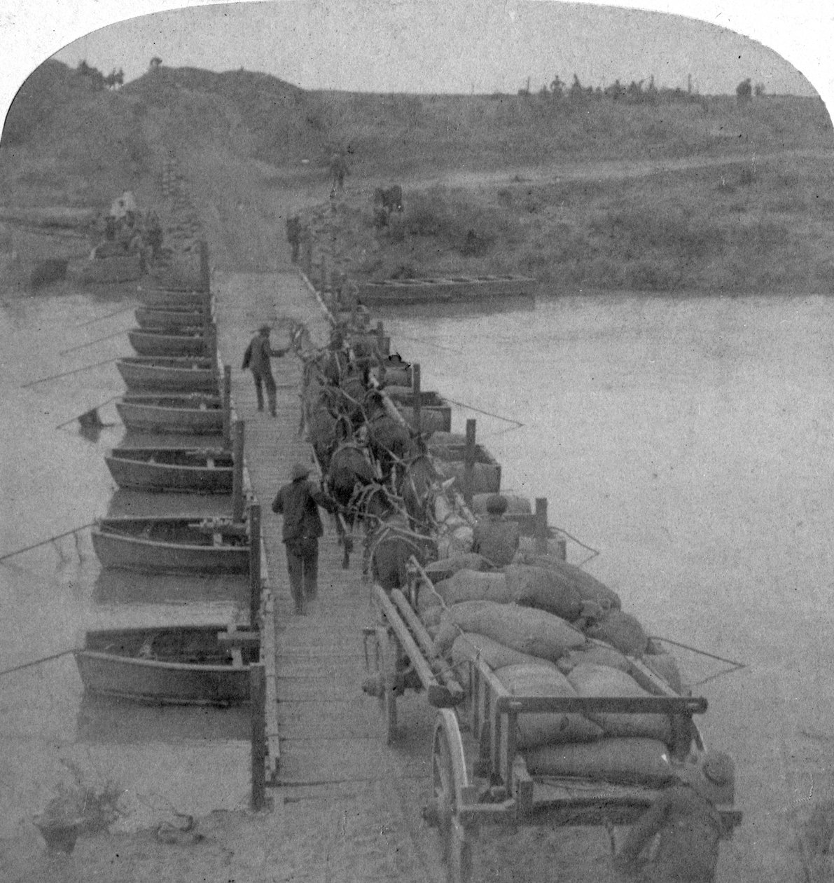 Pontonbro over Modder-floden, Boer War, Sydafrika, 1900. af Underwood and Underwood