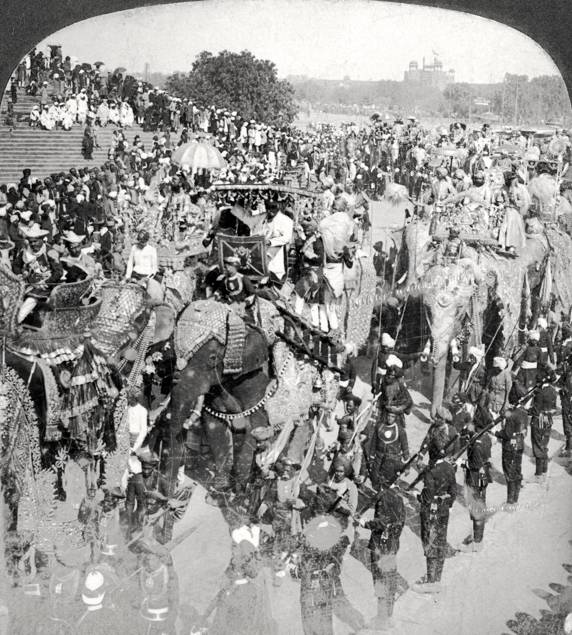 Prinser i Grand State Entry, Durbar, Delhi, Indien. af Underwood and Underwood