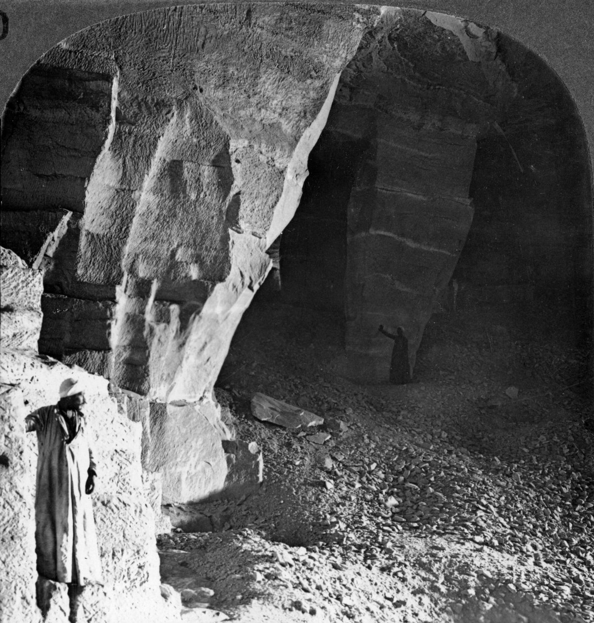 Stenbrudskamre i Masara, Egypten, 1905. af Underwood and Underwood