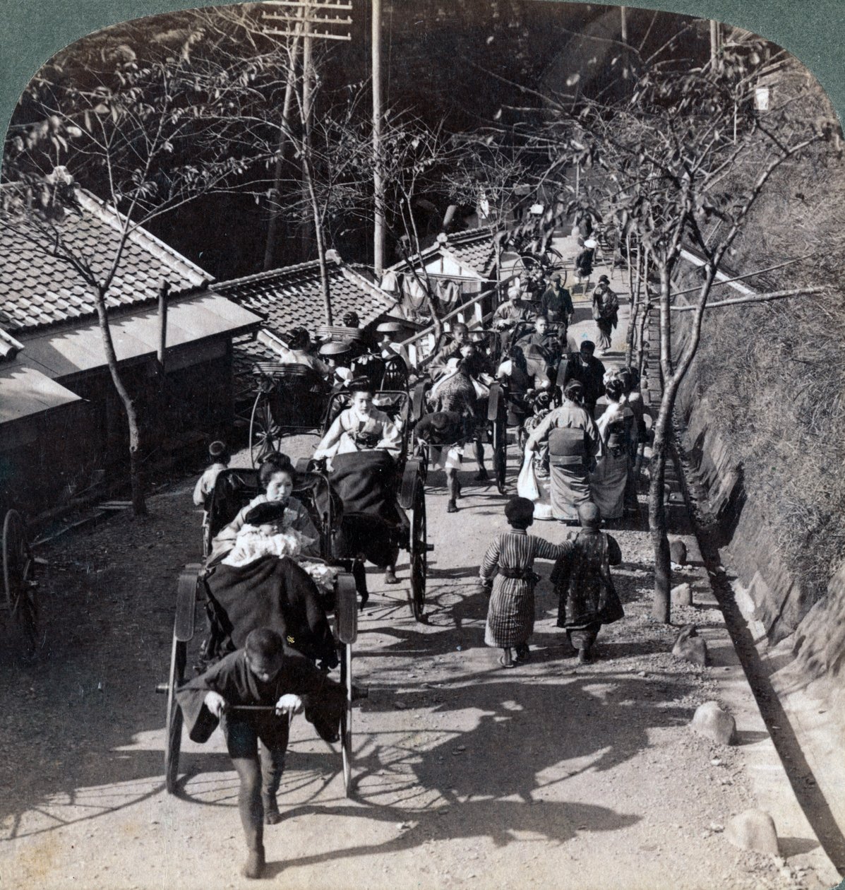 Rider til Daijingu-templet, til Shinto-festivalen for tilbedelse af solgudinden, Yokohama, Japan, 1904. af Underwood and Underwood