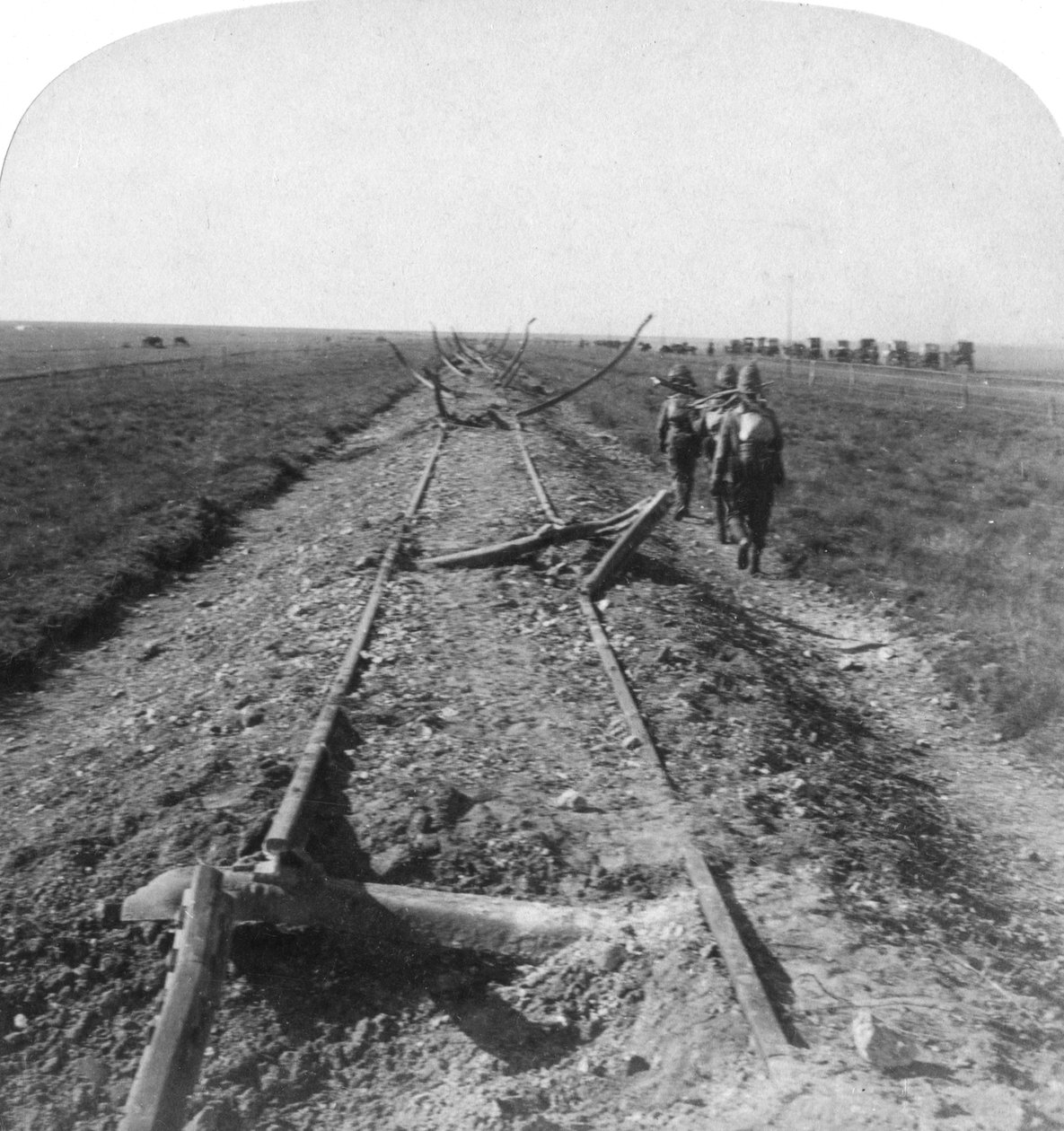 Royal Engineers reparerer en jernbane ødelagt af boerne, Kroonstad, Sydafrika, 1900 af Underwood and Underwood