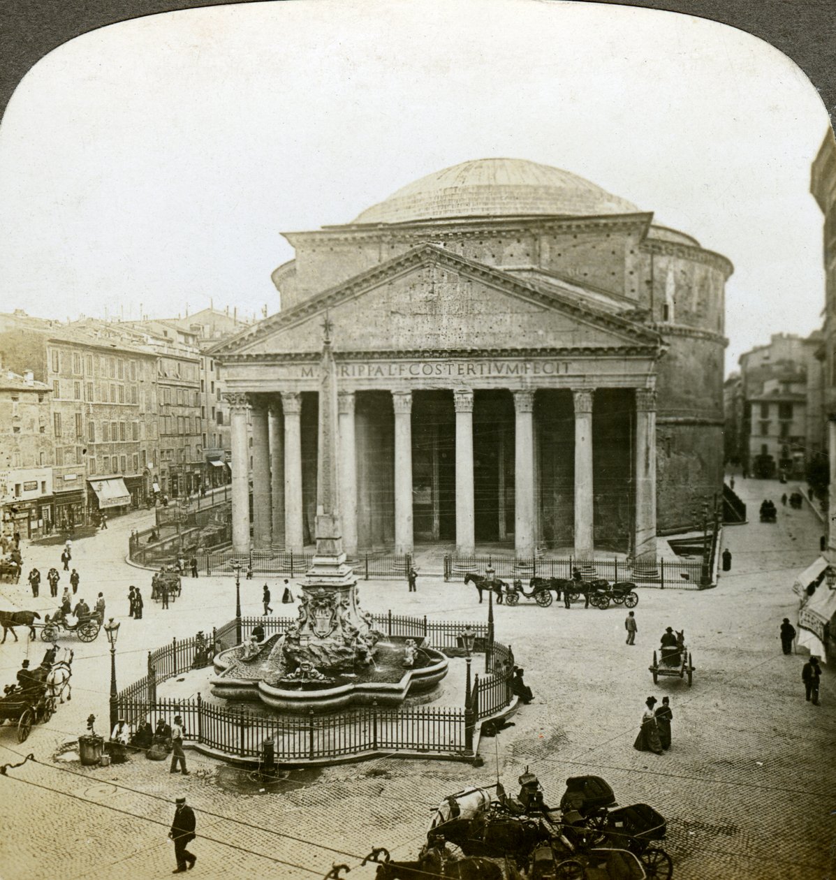 Pantheon og Piazza della Rotunda, Rom, Italien. af Underwood and Underwood