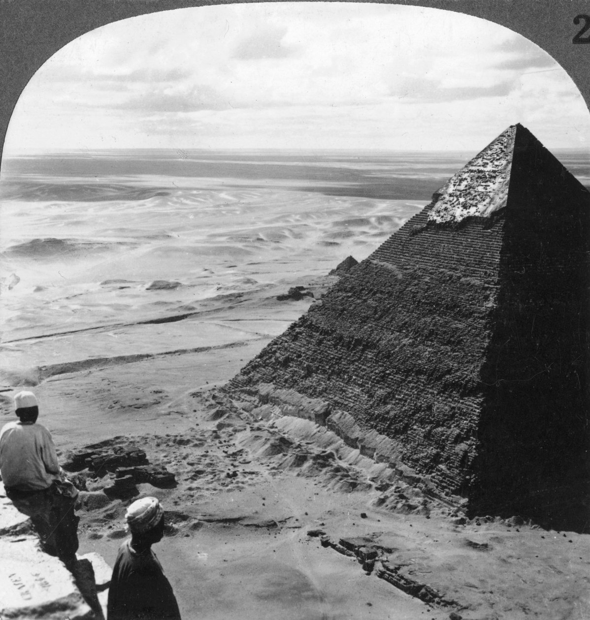 Den anden pyramide, der viser en del af det originale betræk, Egypten, 1905.pyramide, Egypten, c1900 af Underwood and Underwood
