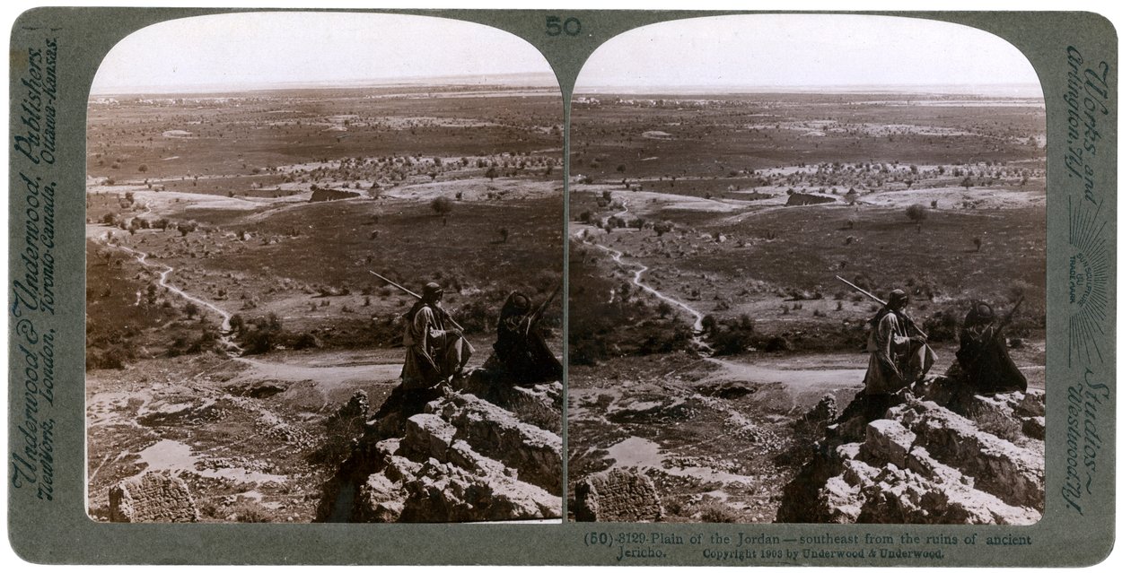 Jordanflodens slette, set fra ruinerne af det gamle Jeriko, Palæstina, 1903. af Underwood and Underwood