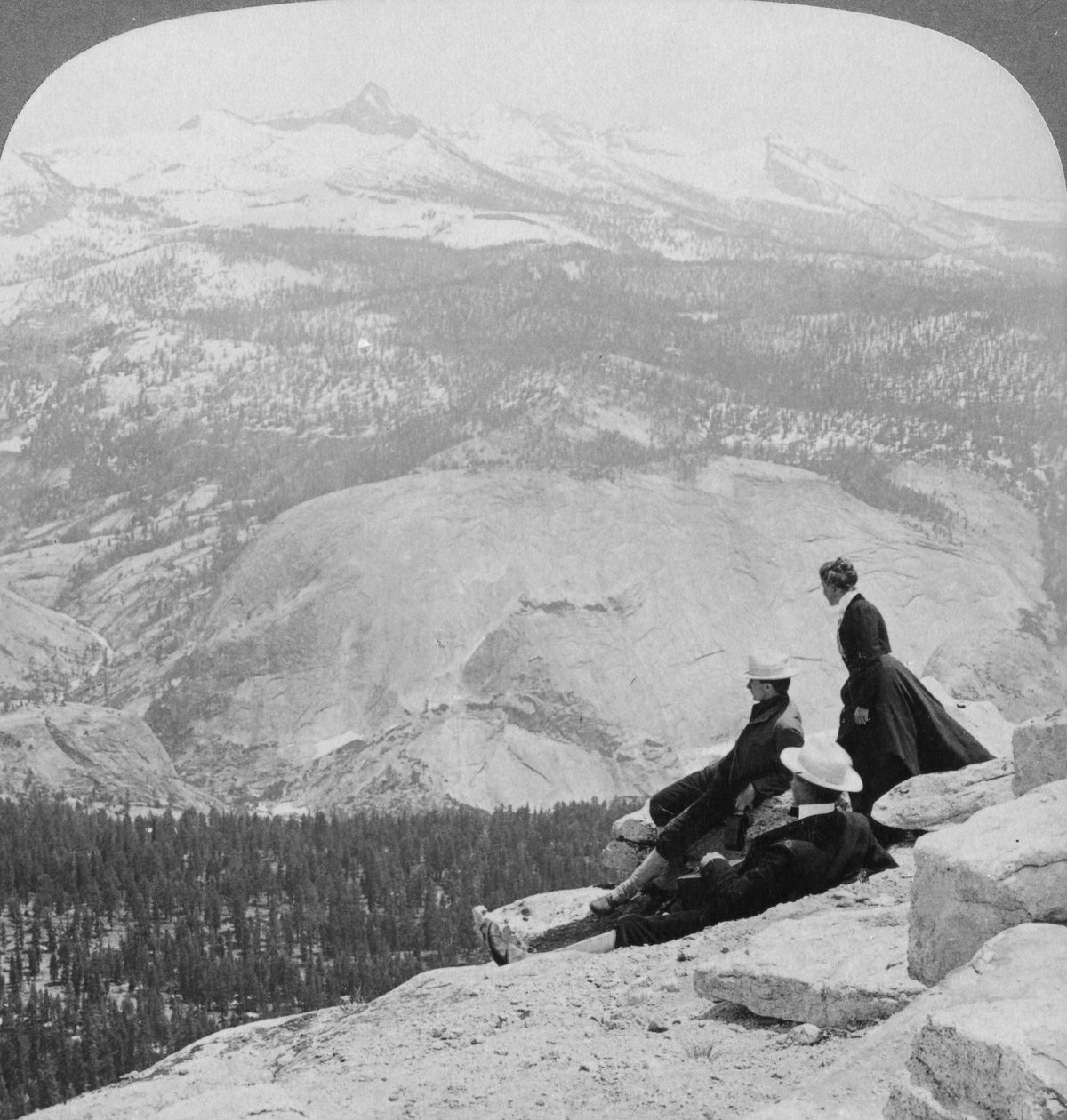 Udsigt fra Clouds Rest over Little Yosemite Valley til Mount Clark, Californien, USA, 1902 af Underwood and Underwood