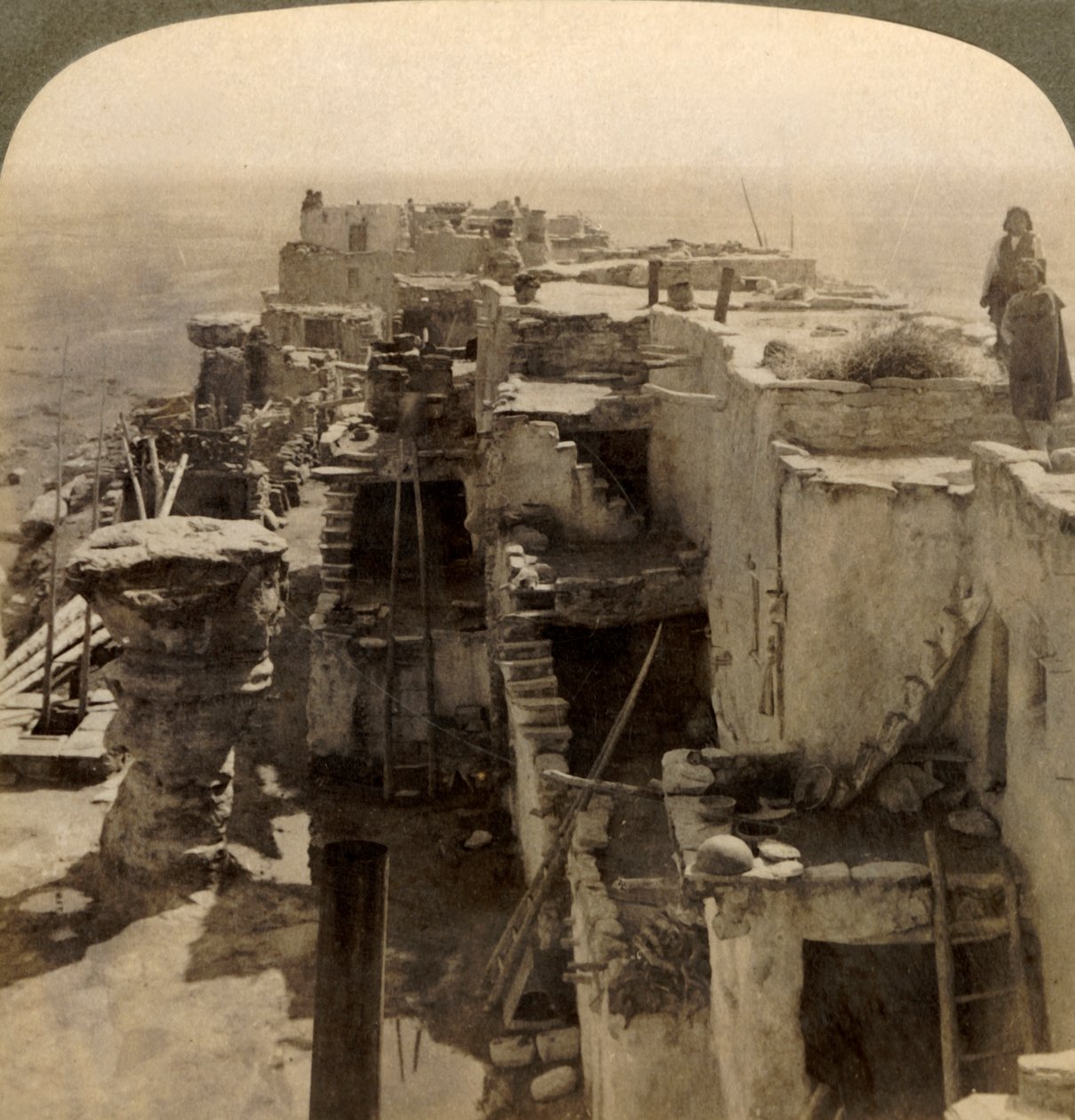 Wolpi...en hovedpueblo for det mystiske Moki-løb Cliff Dwellers, Arizona, U.S.A., 1901. af Underwood and Underwood
