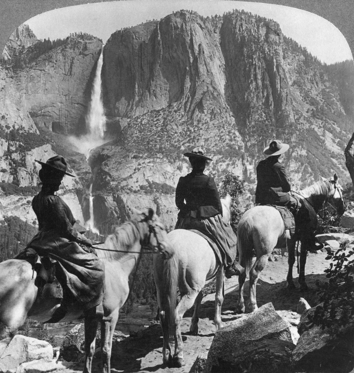 Yosemite Falls, fra Glacier Point-stien, Yosemite Valley, Californien, USA, 1901 af Underwood and Underwood