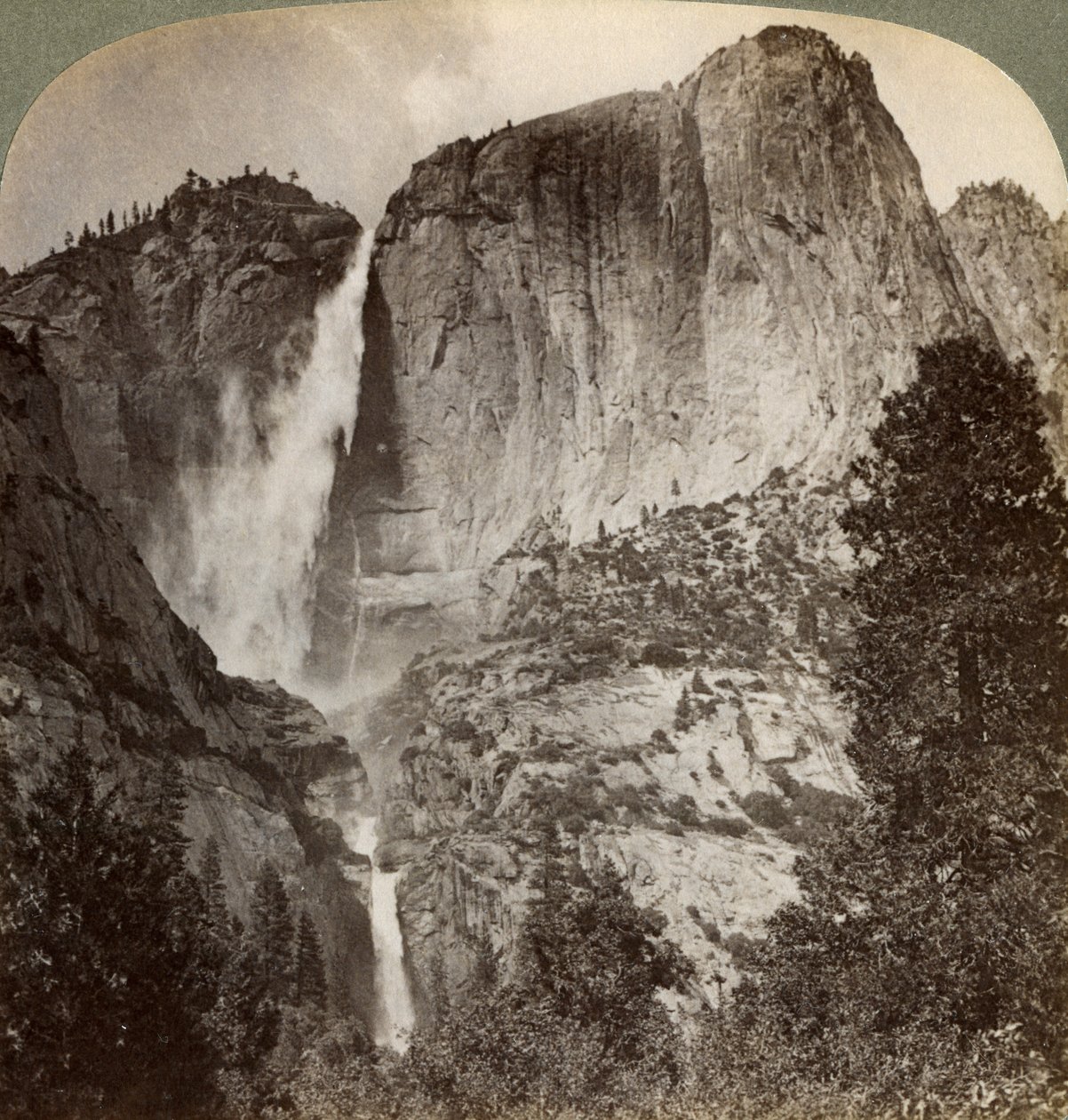 Yosemite Point og vindblæste Yosemite Falls, Yosemite Valley, Californien, USA, 1902 af Underwood and Underwood
