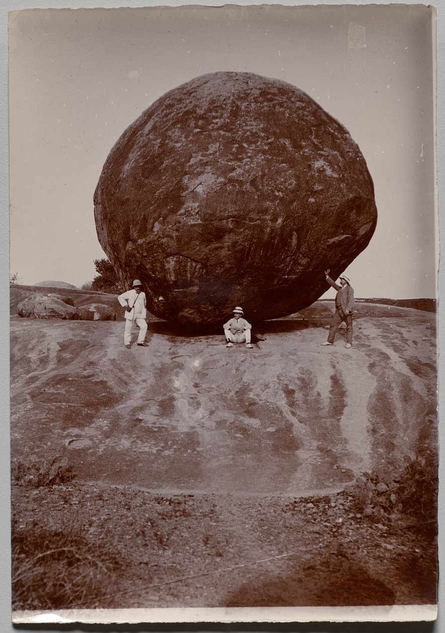 Krishnas smørbold, Mahabalipuram af Unidentified Photographer