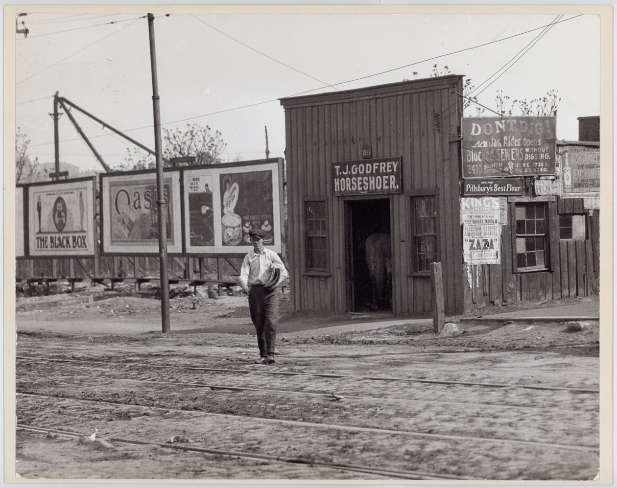 T. J. Godfrey Horseshoer, 3968 Chouteau af Unknown