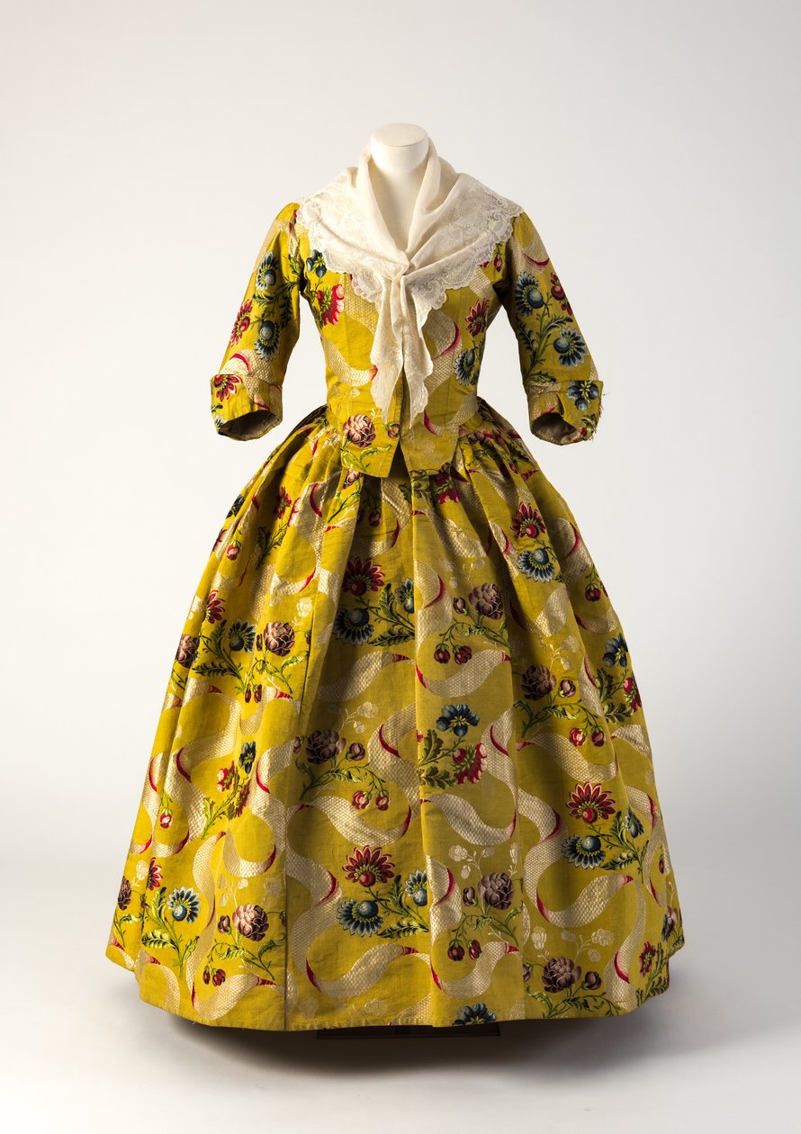 Gul, rød og blå brokade vævet silke lukket kappe, 1740