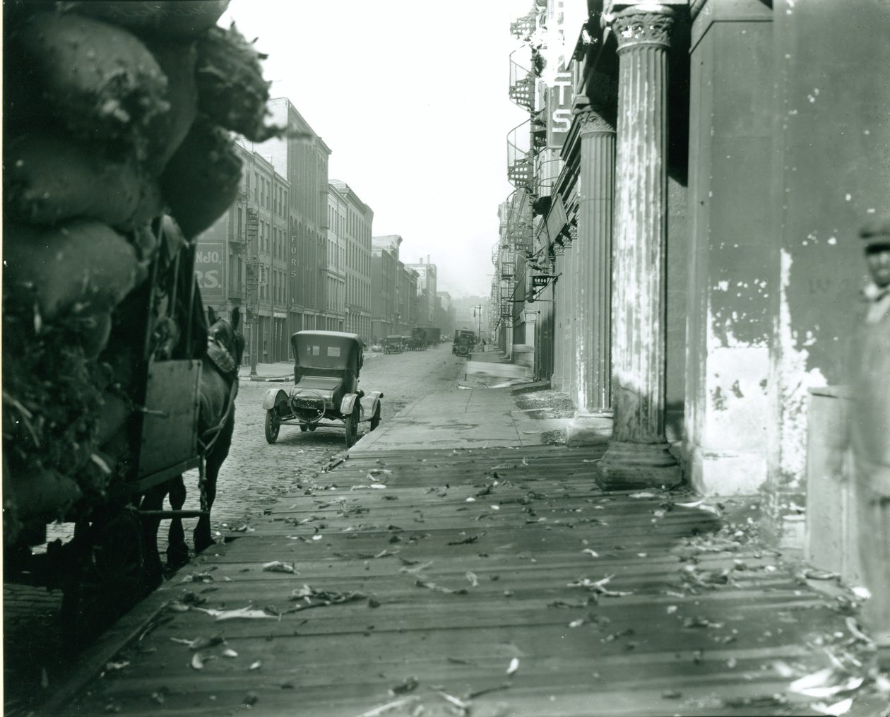 Main Street, Kigger Nordover på tværs af Market Street af Unknown