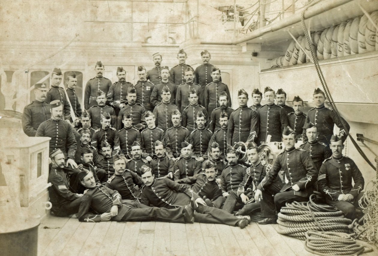 Royal Marine Detachment ombord på et uidentificeret krigsskib, ca. 1880 af Unknown