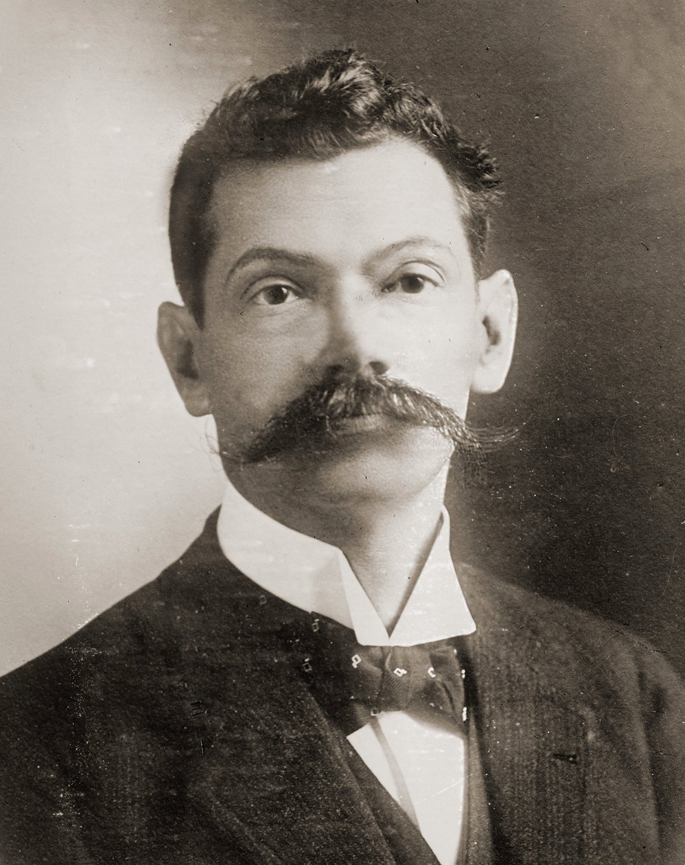 Portræt af Dr. Francisco Bertrand Barahona ca. 1910 af Unknown