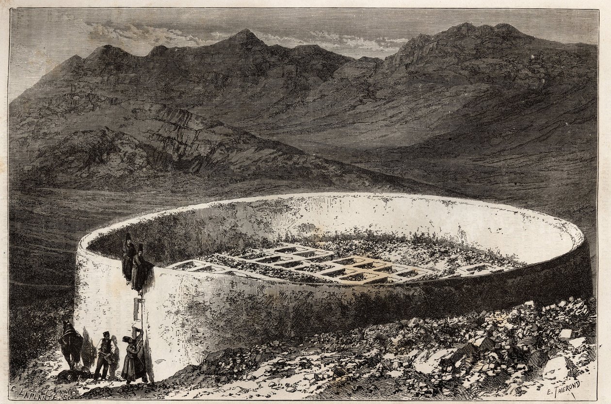 En guebra (eller zoroastrisk) kirkegård nær Teheran (Iran), i form af et stort tårn med en omkreds på 60 meter og en højde på 5 meter; interiøret er arrangeret i makonnerede kasser, hver tjener som indgang til hvælvingerne eller knoglerne er deponeret af Unknown artist