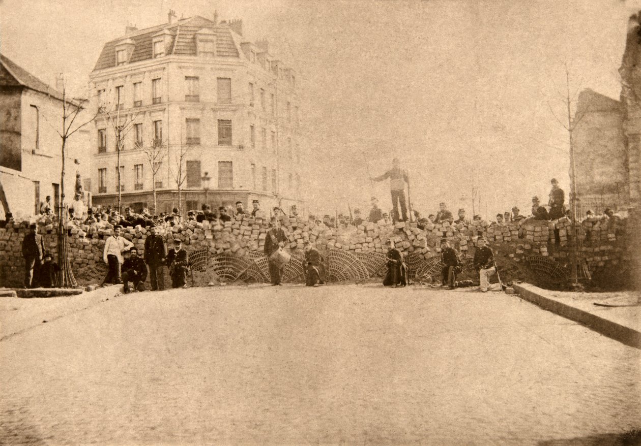 Barrikade i højderne af Menilamount, Paris, marts 1871 af Unknown artist