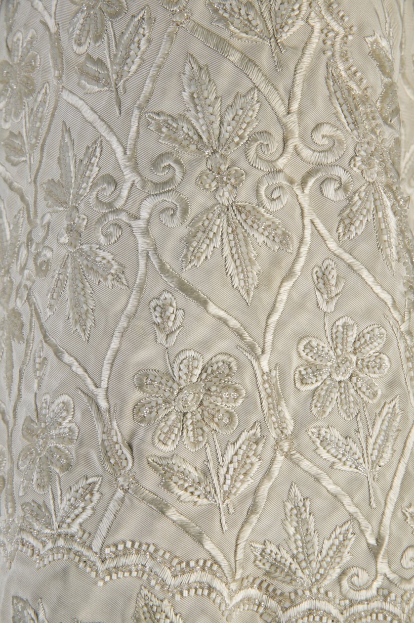 Bertha Palmers frakke, ca. 1870 (detaljeret billede af stof), Ribbet silkemoiré, frynser og krystalperler af Unknown artist
