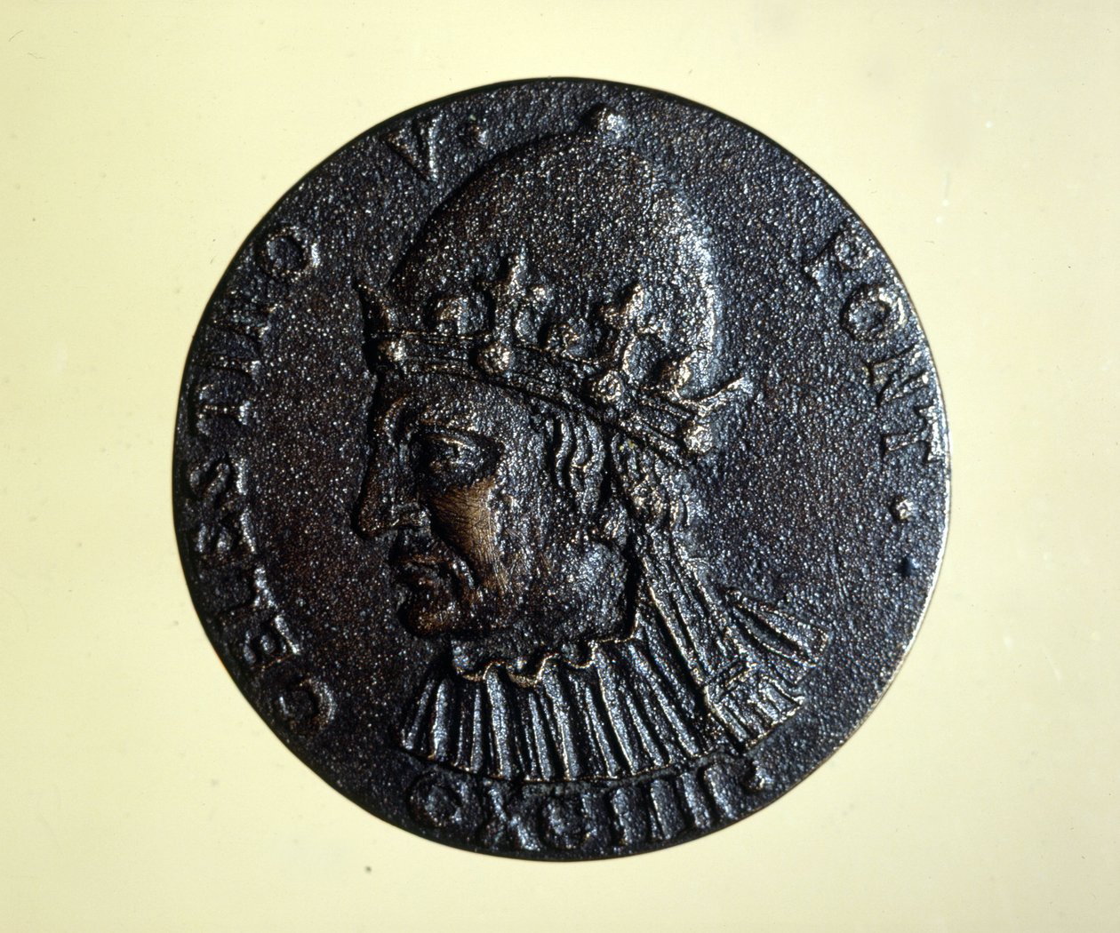 Celestin V (eller St. Peter Celestin) (1215 - 1296) paven, der flyttede. Medalje af Rom-medaljekabinettet. af Unknown artist