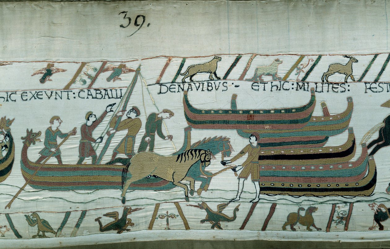 Erobre England af hertugen af Normandiet Vilhelm Erobreren (1027-1087) i 1066: Normanniske skibe sejler på den engelske kyst. Hesten trækker båden på gangen. Detalje af Bayeux-tapet eller broderi af dronning Mathilde af Unknown artist