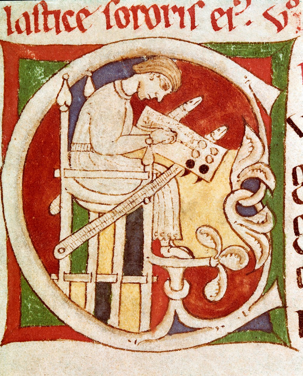Bogstav C prydet med en munk, der skriver på et skrivebord. Miniature fra "" Vitae sanctorum"" (De helliges liv) Coimbre fra det 12. århundrede, universitetsbibliotek af Unknown artist