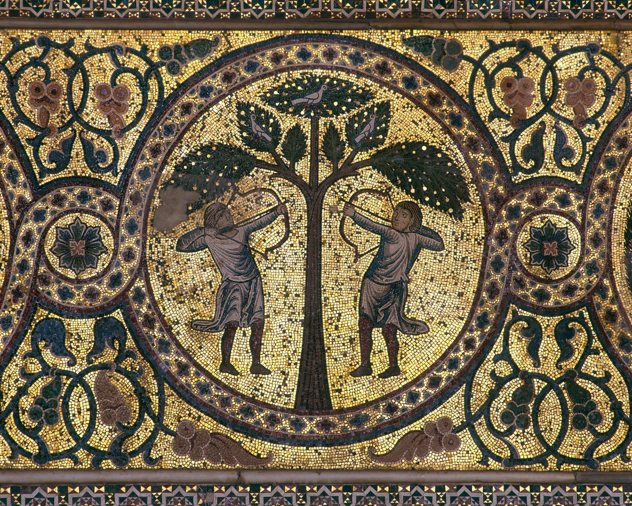 Mosaik af den kongelige jagt (nærbillede), Fontænerummet, 1165-67 af Unknown