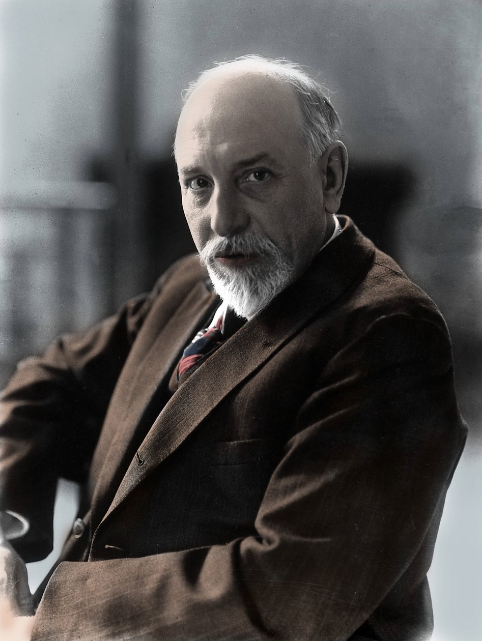 Portrætter af den italienske forfatter Luigi Pirandello omkring 1920. af Unknown Artist