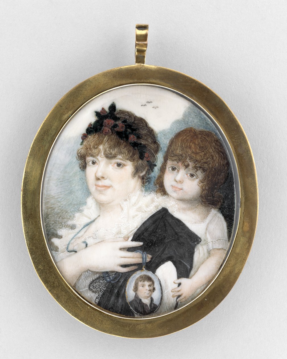Portræt af en mor og et barn, ca. 1810-20 (akvarel på elfenben, forgyldt kobber og glas) af Unknown artist
