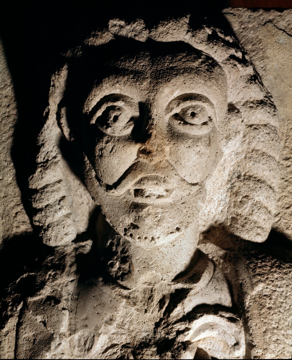 Repræsentation af Frederik I af Hohenstaufen (1122-1190) kendt som Frederic Barberousse, konge af Tyskland og tysk kejser. Relief på sten. Milanos slotmuseum af Unknown artist