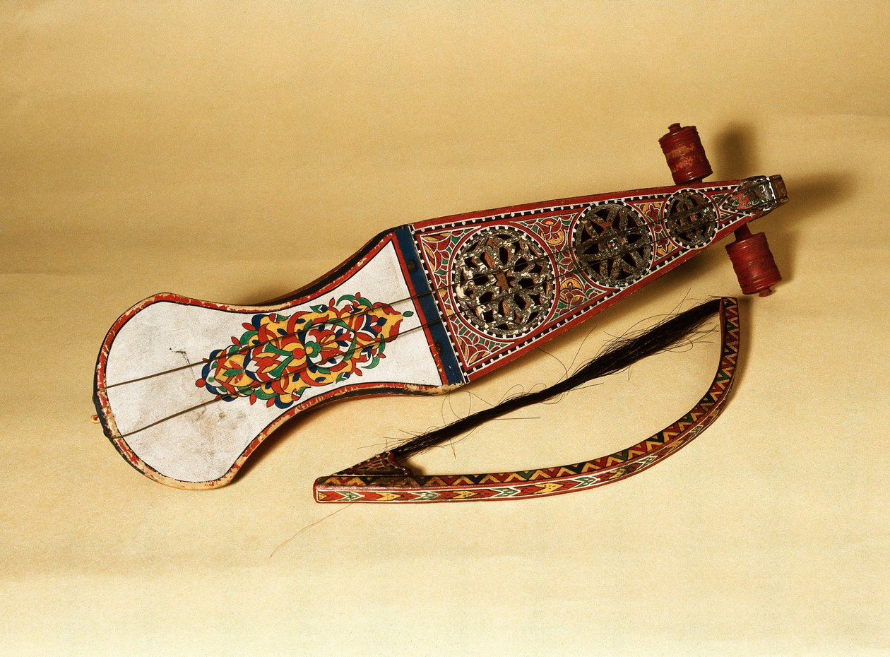 Strygeinstrument; rabab (rubab, robab, rebab, rubob, rawap). Kommer fra Nordafrika af Unknown artist