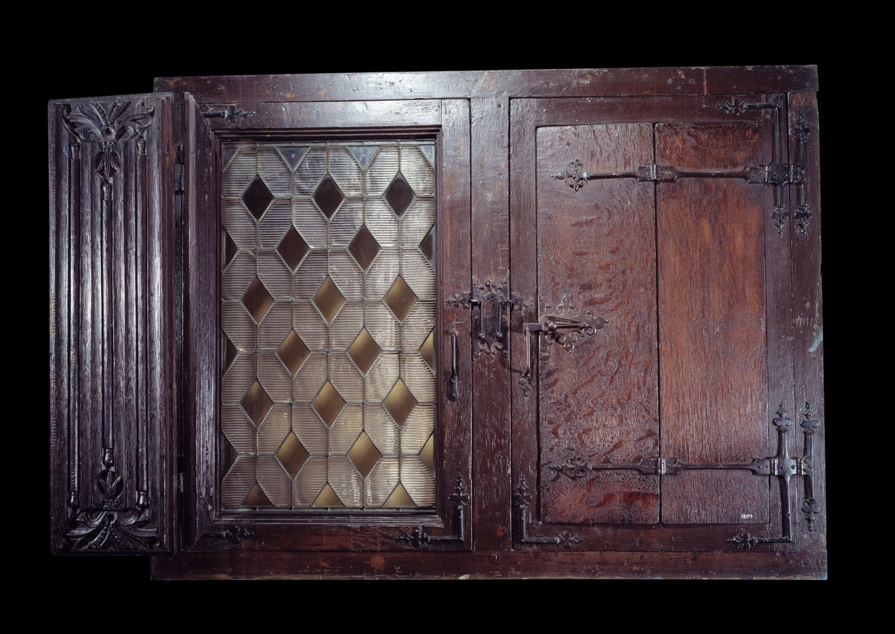 15. århundrede træskodder vindue, Paris, Musee De Cluny af Unknown artist