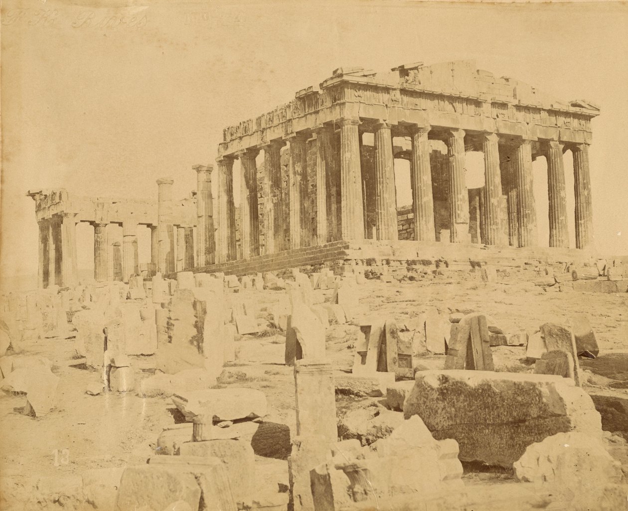 [Vinklet billede af Parthenon]. af Unknown artist
