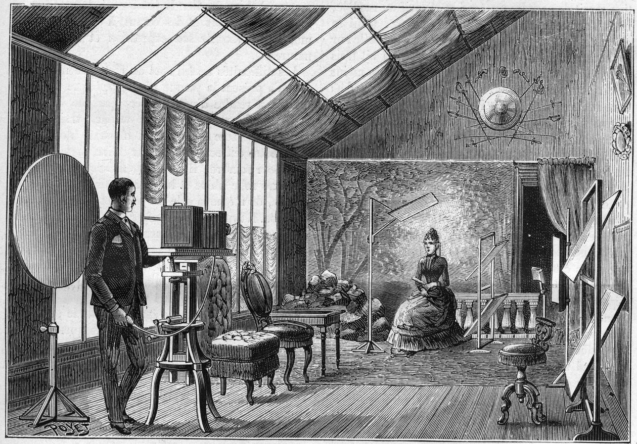 Pose workshop af en fotograf elsker med hans tilbehør i Frankrig i 1888. i "La nature" fra 1888. af Unknown artist