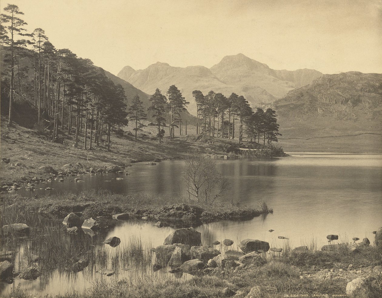 Blea Tarn, Langdale af Unknown artist