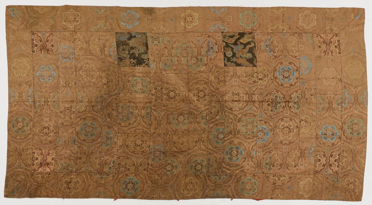 Brokade, silke. En buddhistisk munkedragt, lappet: Kesa af Unknown artist