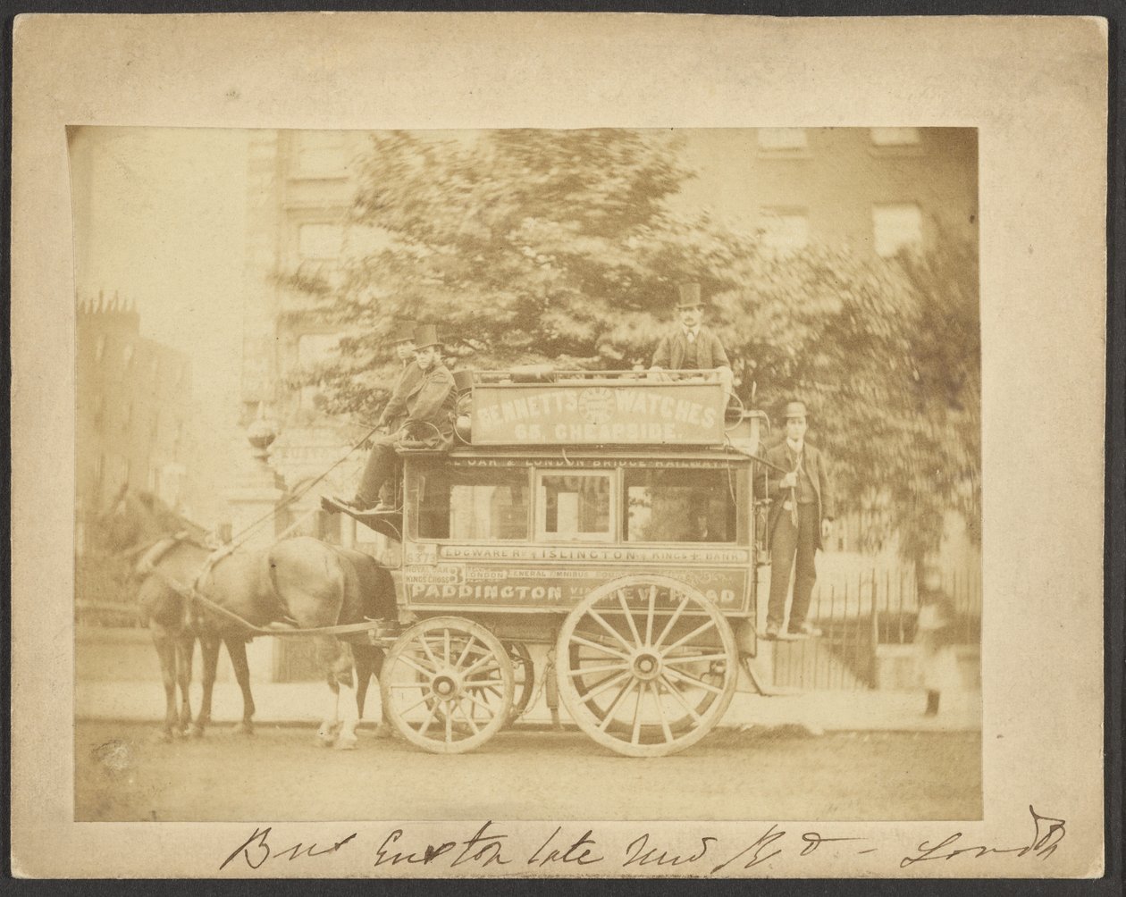 [Bus, Euston Road, London]. af Unknown artist
