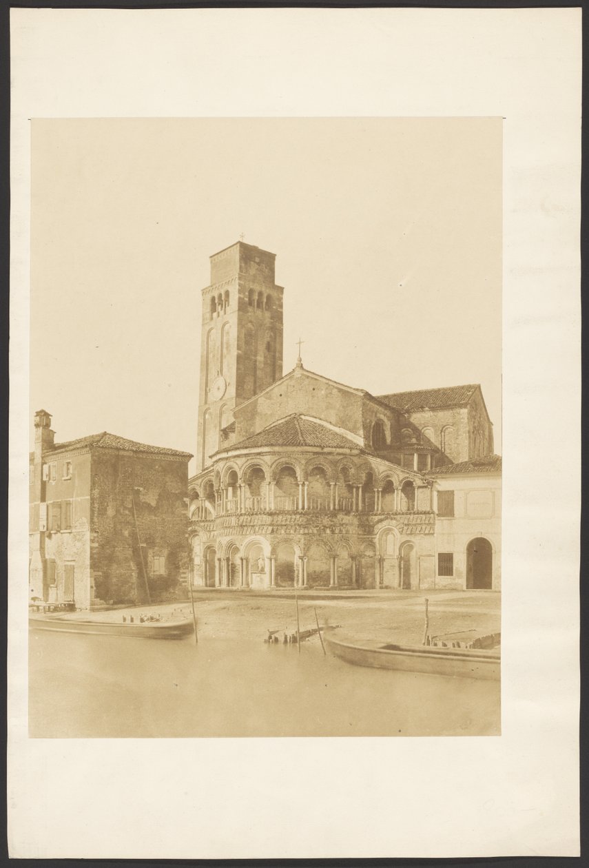 [Kirke og campanile på vandkanten, venetiansk]. af Unknown artist