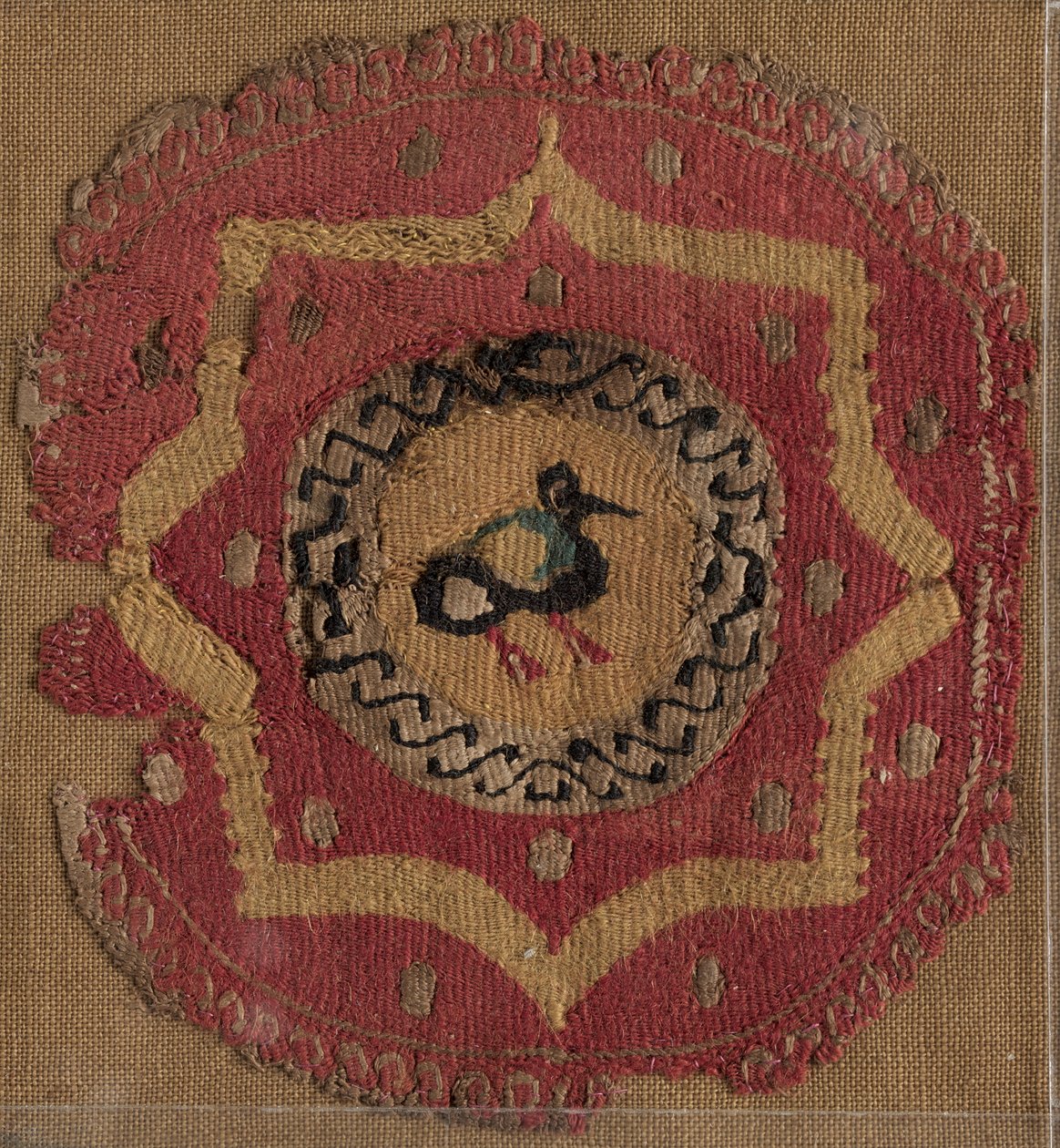 Cirkulært segment med ottetakket stjerne og fugl af Unknown artist