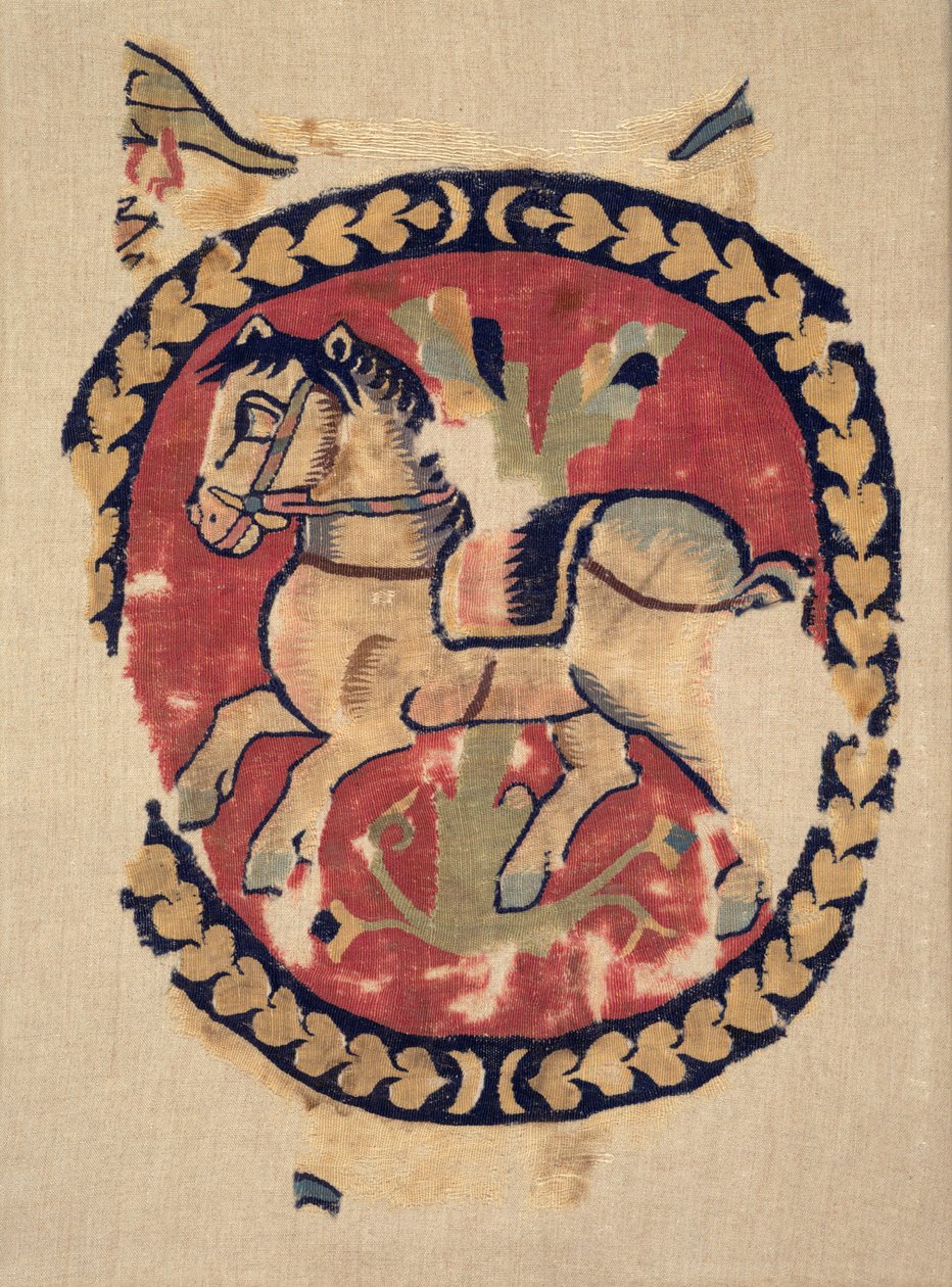 Gardinfragment med galoperende hest af Unknown artist